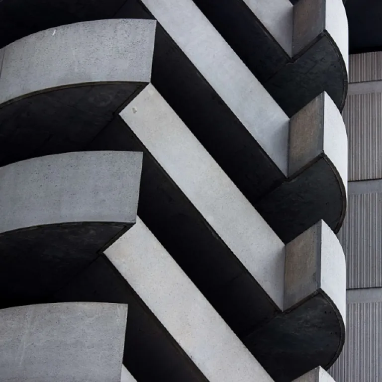 Pourquoi choisir le fil de cuivre pour toiture : avantages et applications en architecture