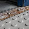 Le guide file et le serre file en architecture : structurer l’évacuation incendie dans des bâtiments durables